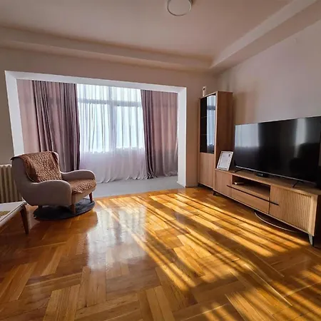 아파트 Mother Teresa 스코페