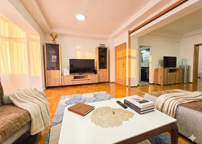 아파트 Mother Teresa